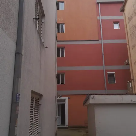 Riviera Apartment *