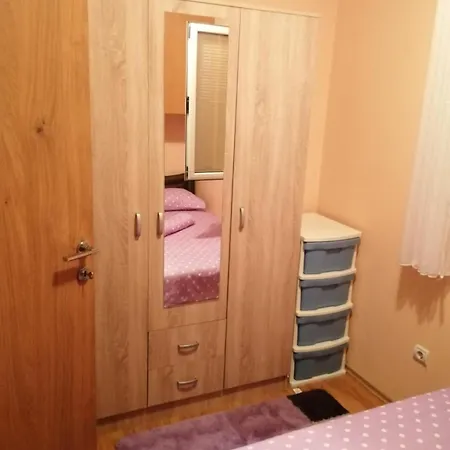 Riviera Apartman *